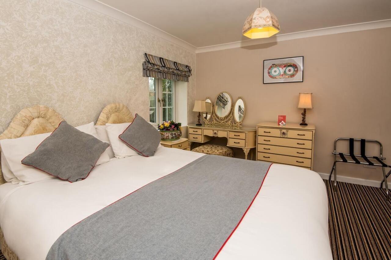 Oyo Vale Lodge Windsor Eksteriør bilde