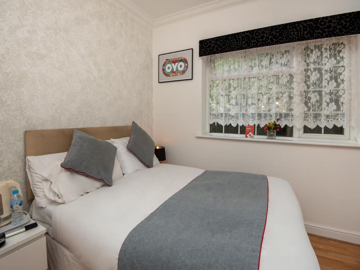 Oyo Vale Lodge Windsor Eksteriør bilde