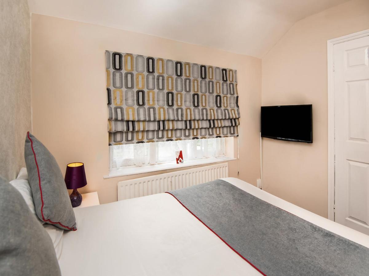 Oyo Vale Lodge Windsor Eksteriør bilde
