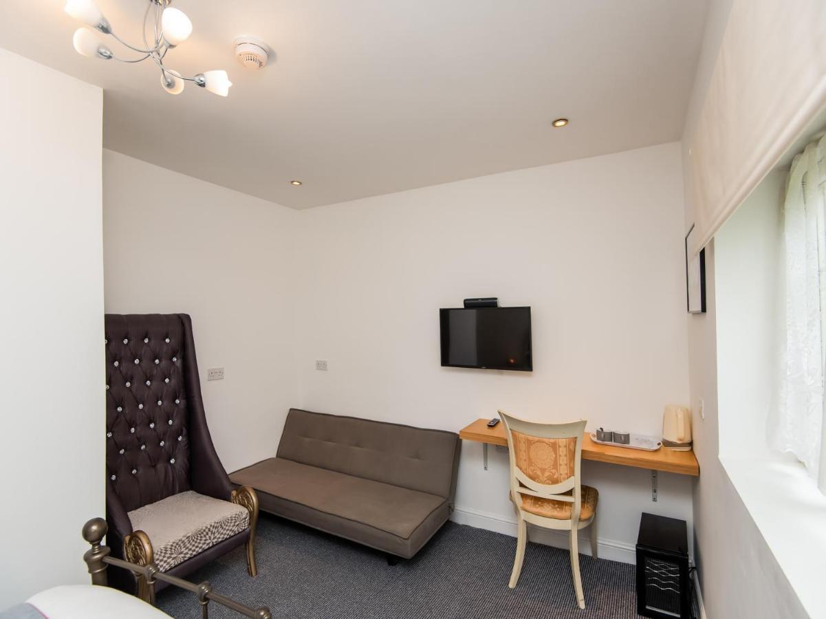 Oyo Vale Lodge Windsor Eksteriør bilde