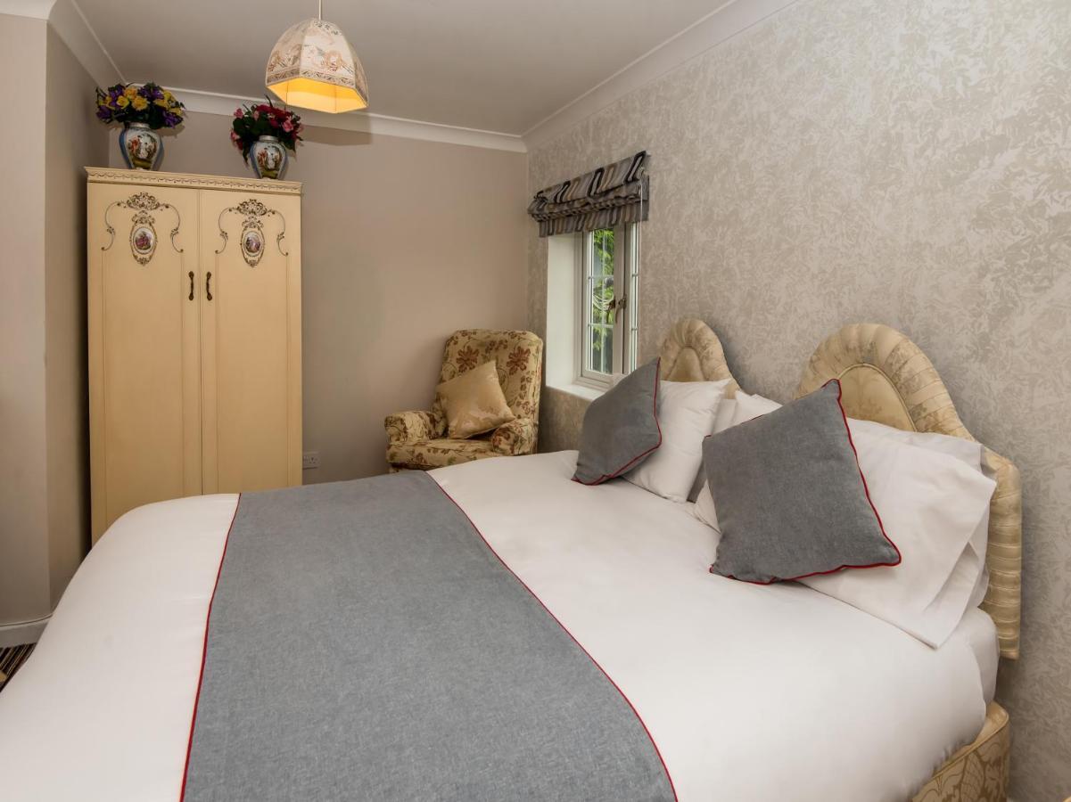 Oyo Vale Lodge Windsor Eksteriør bilde