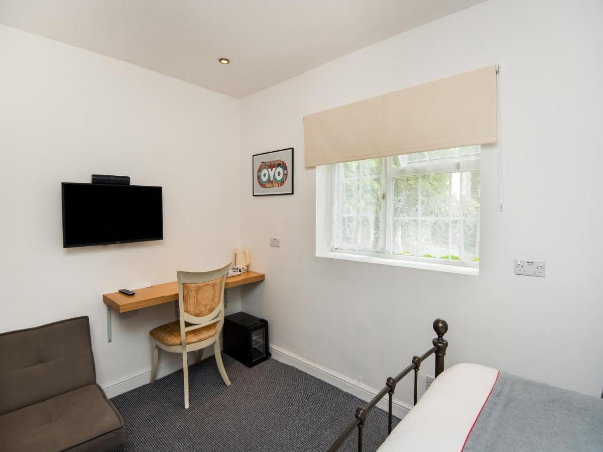 Oyo Vale Lodge Windsor Eksteriør bilde