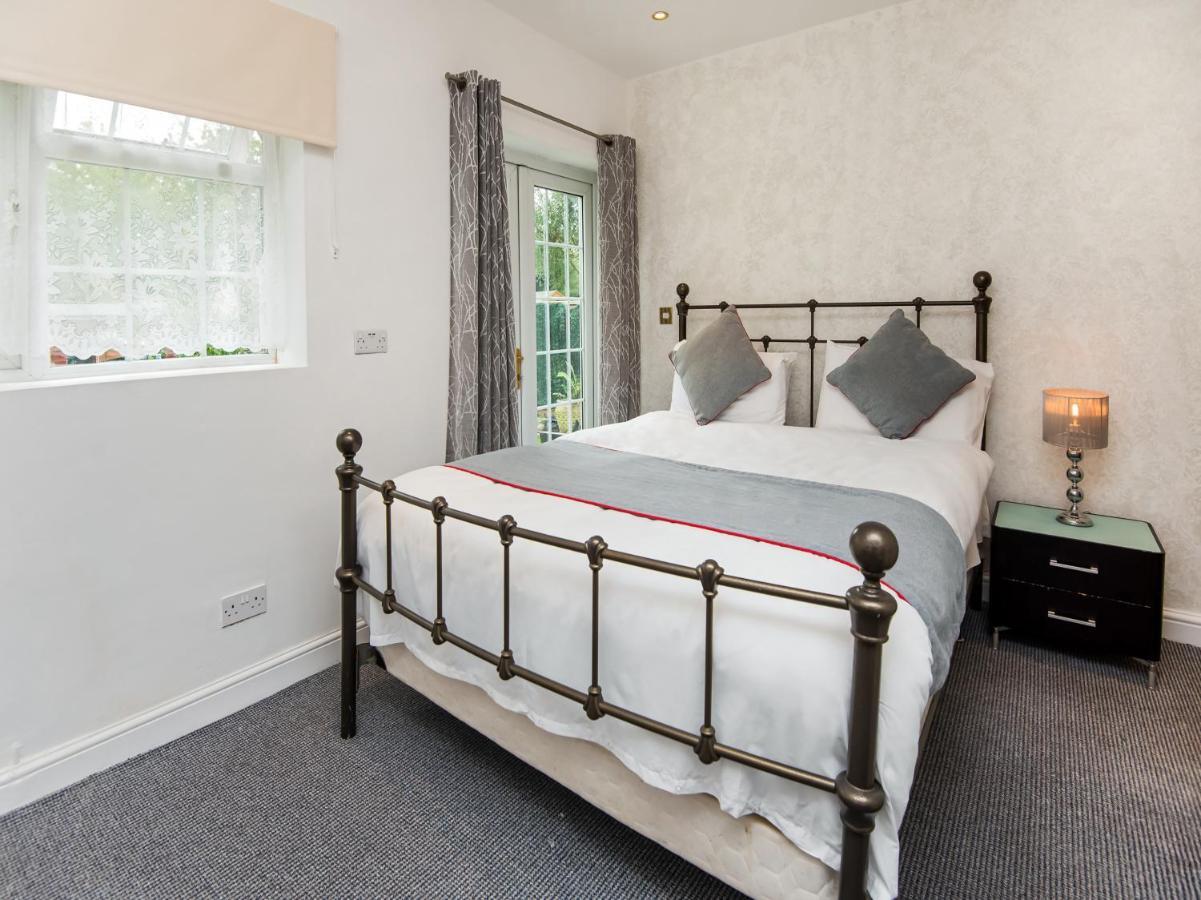 Oyo Vale Lodge Windsor Eksteriør bilde