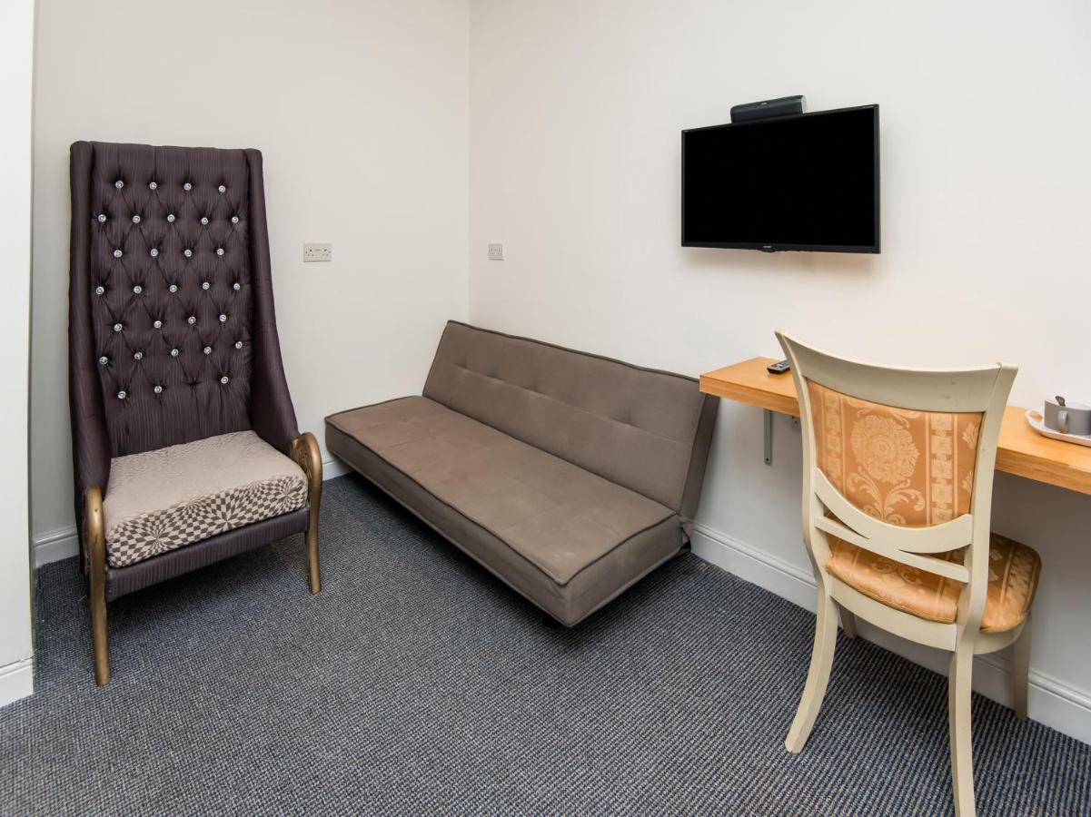 Oyo Vale Lodge Windsor Eksteriør bilde